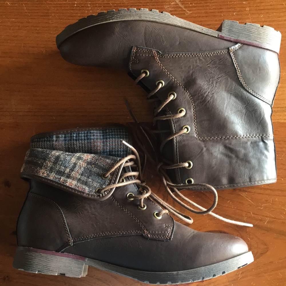 Rock & Candy Brown Boots